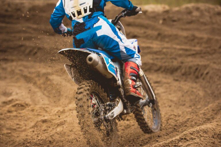 How Fast Does a 125CC Dirt Bike Go? (Dirt Bike Brands Speed Compared) Quadro Vehicles